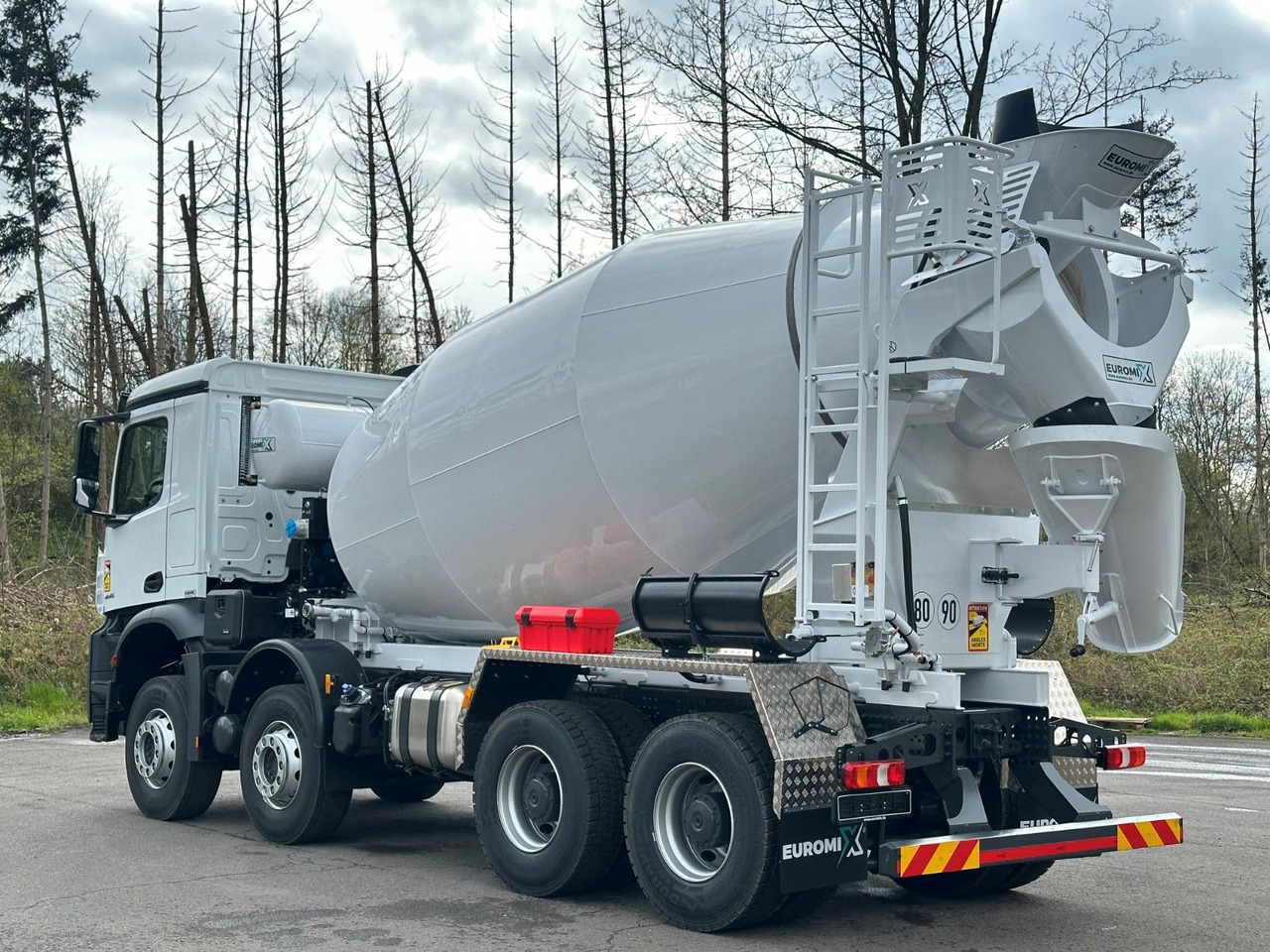 Mercedes-Benz 4145 8X4 EuromixMTP EM 10 Fahrmischer - Betonvežis: foto 5 Mercedes-Benz 4145 8X4 EuromixMTP EM 10 Fahrmischer - Betonvežis: foto 5