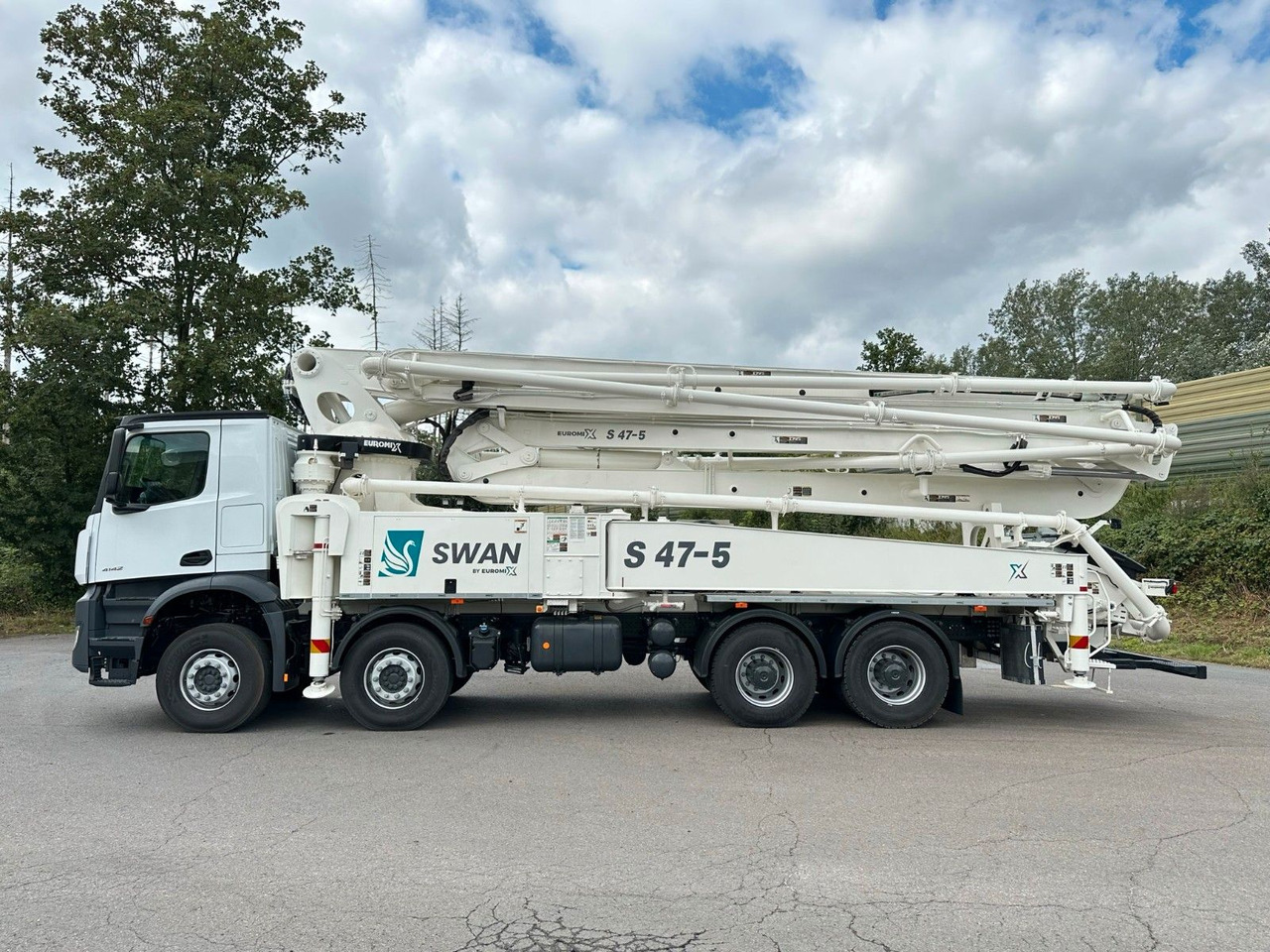 Mercedes-Benz Arocs 5 4142 8x4 SWAN TSP 47-5 160RZ ( 47m ) - Betono siurblys: foto 4 Mercedes-Benz Arocs 5 4142 8x4 SWAN TSP 47-5 160RZ ( 47m ) - Betono siurblys: foto 4