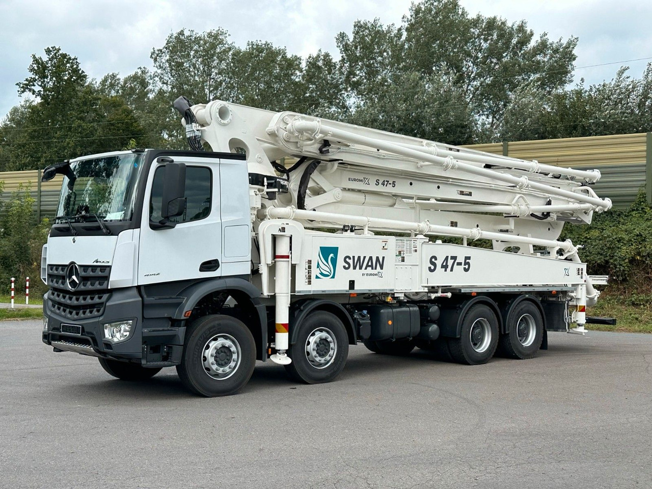 Mercedes-Benz Arocs 5 4142 8x4 SWAN TSP 47-5 160RZ ( 47m ) - Betonvežis: foto 4 Mercedes-Benz Arocs 5 4142 8x4 SWAN TSP 47-5 160RZ ( 47m ) - Betonvežis: foto 4