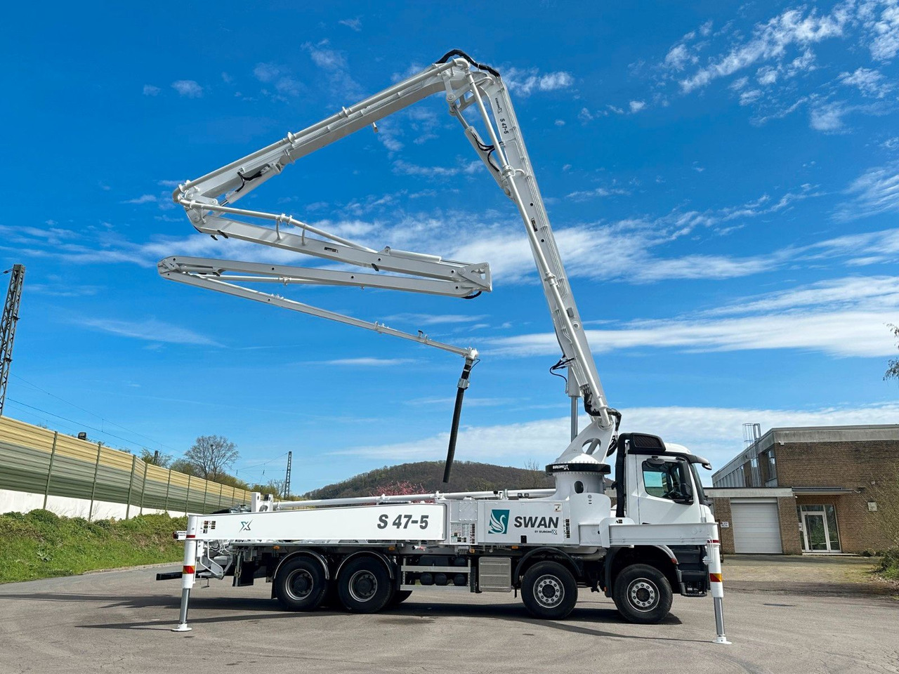 Mercedes-Benz Arocs 5 4542 8x4 SWAN TSP 47-5 160RZ ( 47m ) - Betono siurblys: foto 2 Mercedes-Benz Arocs 5 4542 8x4 SWAN TSP 47-5 160RZ ( 47m ) - Betono siurblys: foto 2