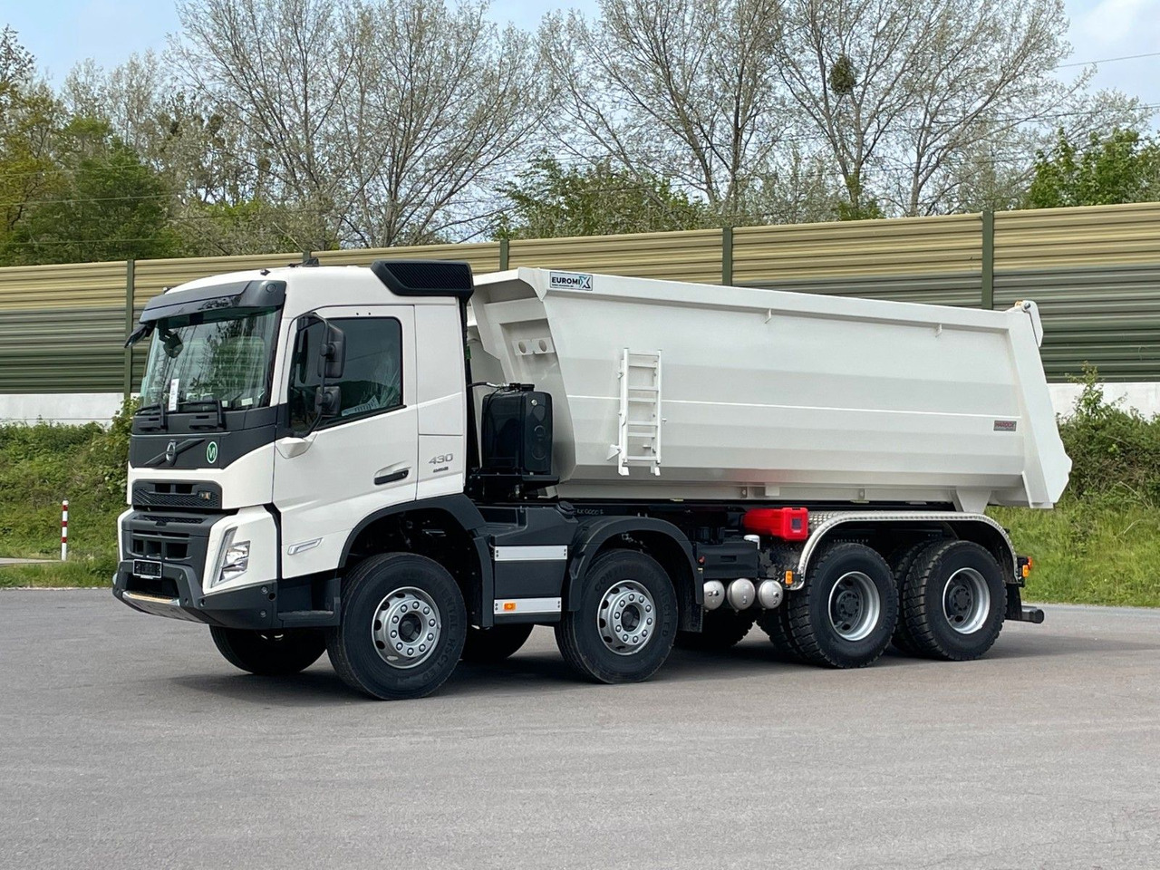 Volvo FMX 460 8x4 EuromixMTP EMK 20m³ Mulden Kipper - Savivartis sunkvežimis: foto 2 Volvo FMX 460 8x4 EuromixMTP EMK 20m³ Mulden Kipper - Savivartis sunkvežimis: foto 2