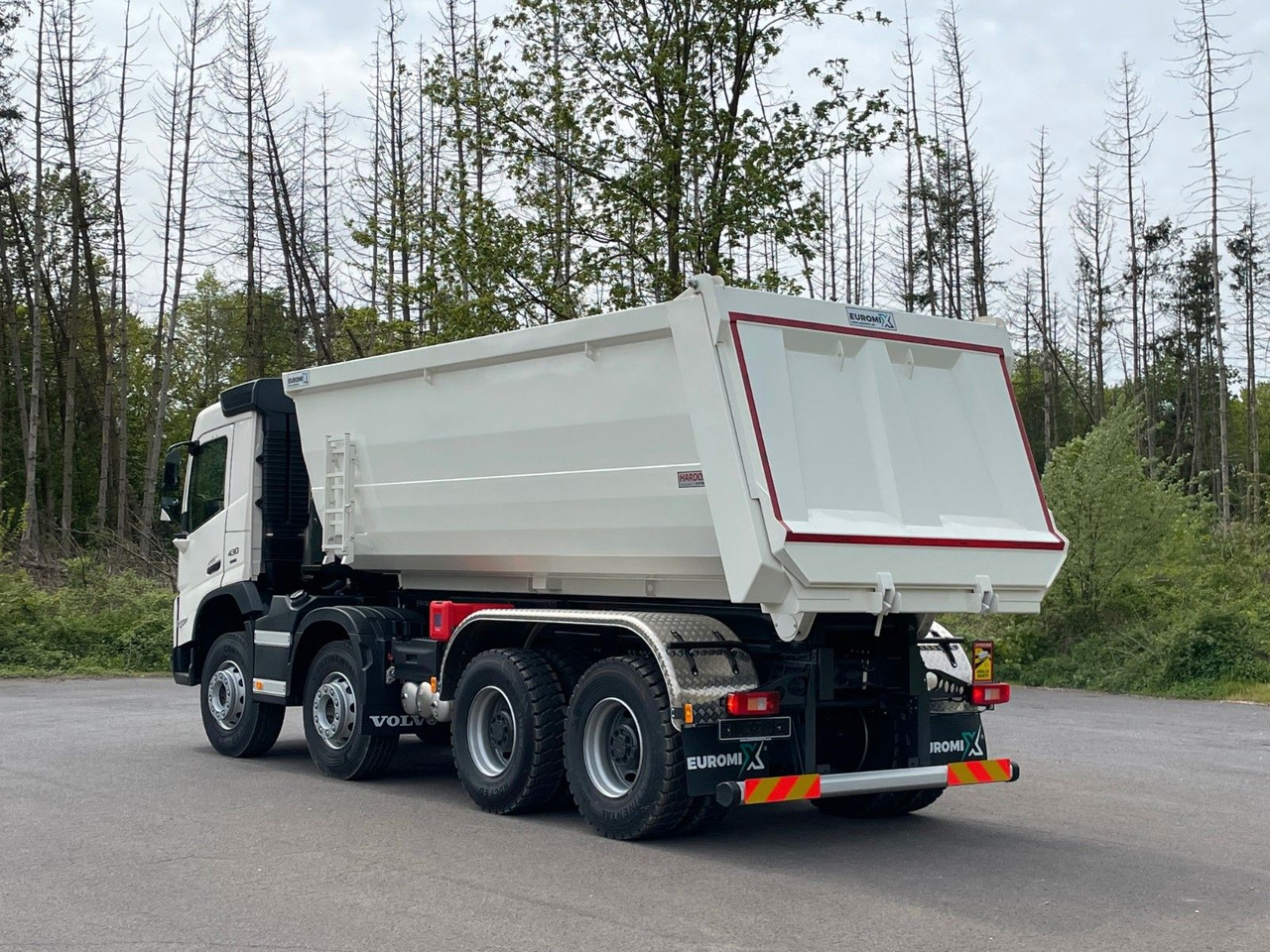Volvo FMX 460 8x4 EuromixMTP EMK 20m³ Mulden Kipper - Savivartis sunkvežimis: foto 4 Volvo FMX 460 8x4 EuromixMTP EMK 20m³ Mulden Kipper - Savivartis sunkvežimis: foto 4