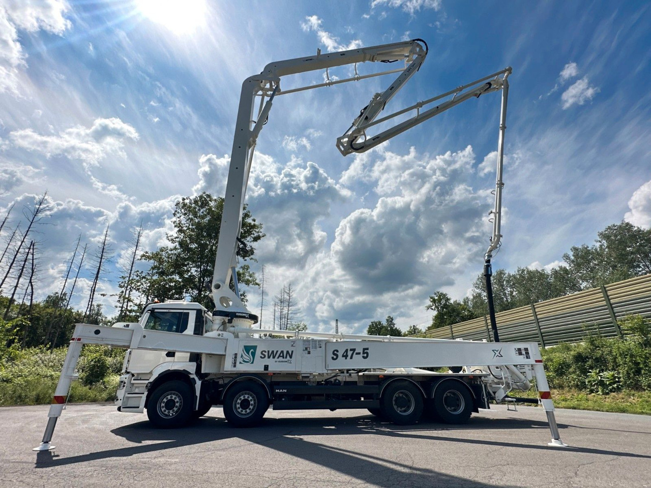 Volvo FMX 500 8x4 SWAN 47m Betonpumpe EuromixMTP - Betono siurblys: foto 5 Volvo FMX 500 8x4 SWAN 47m Betonpumpe EuromixMTP - Betono siurblys: foto 5