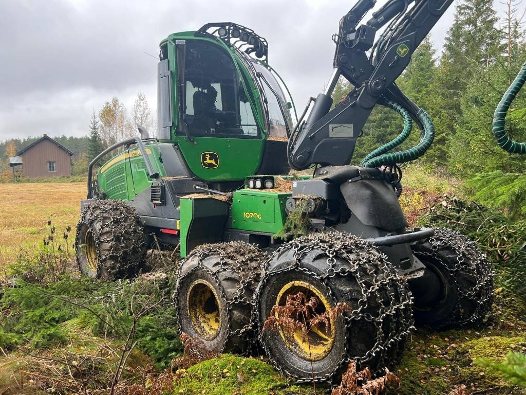 John Deere 1070G - Harvesteris: foto 2 John Deere 1070G - Harvesteris: foto 2