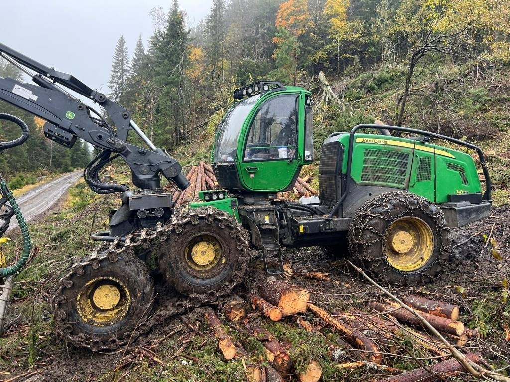 John Deere 1270 E - Harvesteris: foto 4 John Deere 1270 E - Harvesteris: foto 4