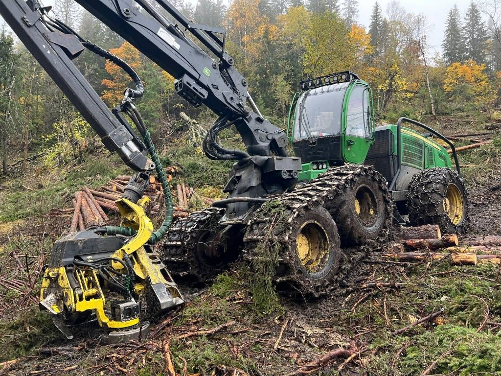John Deere 1270 E - Harvesteris: foto 2 John Deere 1270 E - Harvesteris: foto 2