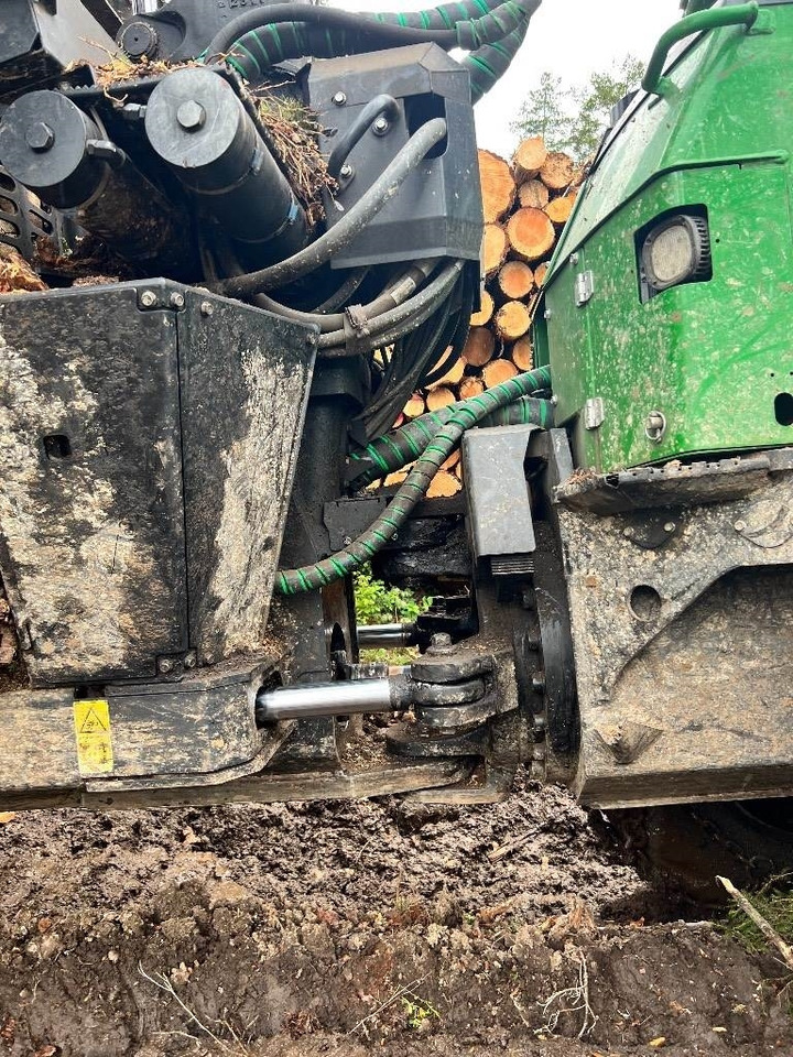 Forvarderis John Deere 1510 G: foto 14