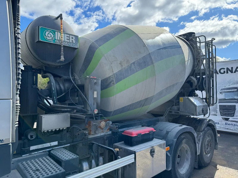 Volvo FM 370 6x2*4, 8m3 Mixer with Hyrdaulic slide, 2016 - Betonvežis: foto 4 Volvo FM 370 6x2*4, 8m3 Mixer with Hyrdaulic slide, 2016 - Betonvežis: foto 4