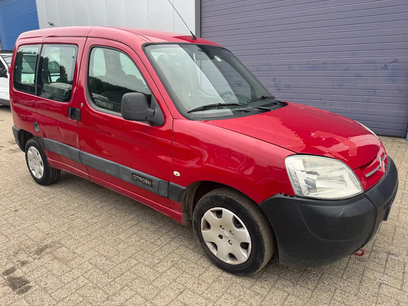 Citroën Berlingo **PETROL-ESSENCE-BENZINE** - Lengvasis automobilis: foto 3 Citroën Berlingo **PETROL-ESSENCE-BENZINE** - Lengvasis automobilis: foto 3