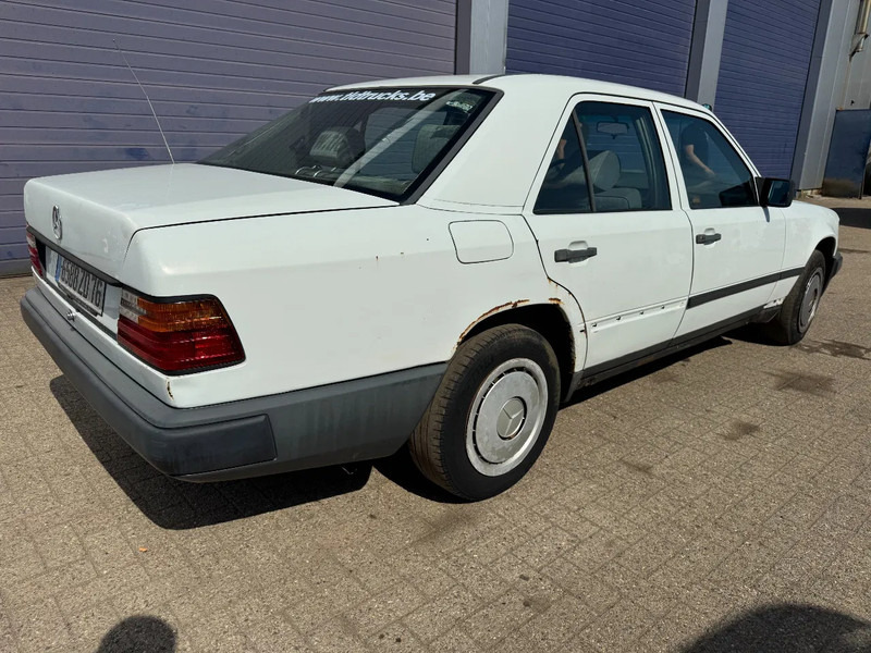 Mercedes-Benz 200-serie **W124-250D** - Sedanas: foto 4 Mercedes-Benz 200-serie **W124-250D** - Sedanas: foto 4