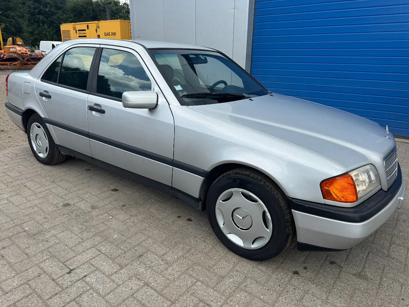 Mercedes-Benz C-Klasse **C250DIESEL+AIRCO** - Sedanas: foto 3 Mercedes-Benz C-Klasse **C250DIESEL+AIRCO** - Sedanas: foto 3