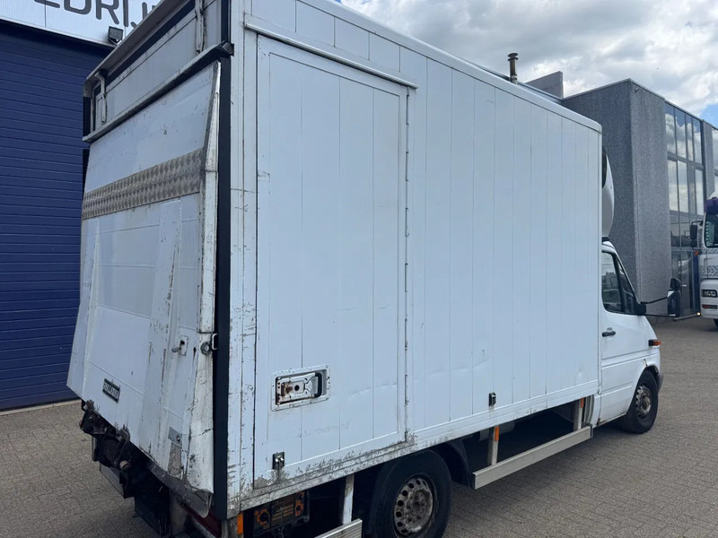 Mercedes-Benz Sprinter 313 **BOX+LIFT** - Furgonas su krovinių dėže: foto 5 Mercedes-Benz Sprinter 313 **BOX+LIFT** - Furgonas su krovinių dėže: foto 5