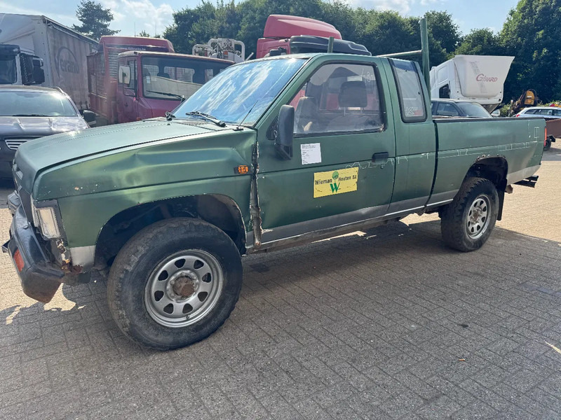 Nissan King-cab **DIESEL-4X4** - Lengvasis automobilis: foto 3 Nissan King-cab **DIESEL-4X4** - Lengvasis automobilis: foto 3