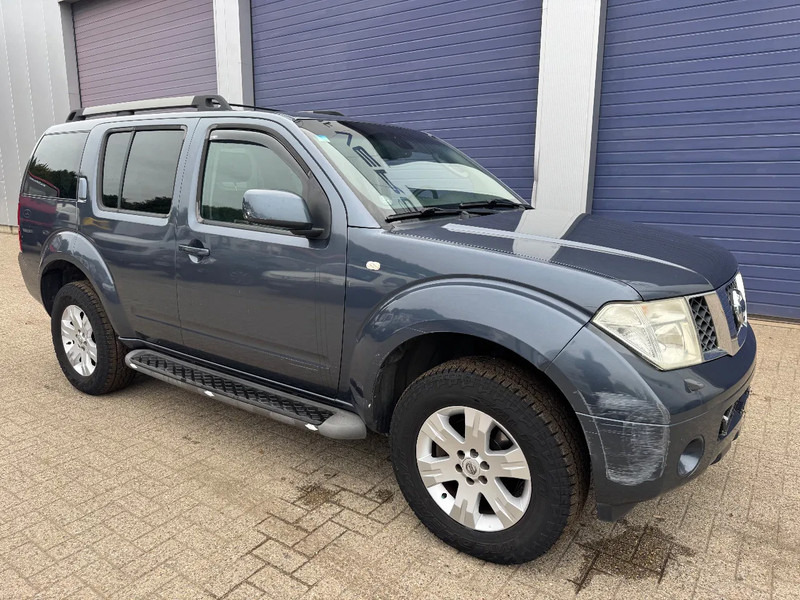 Nissan Pathfinder **2,5D-AIRCO-BELGIAN CAR** - Lengvasis automobilis: foto 3 Nissan Pathfinder **2,5D-AIRCO-BELGIAN CAR** - Lengvasis automobilis: foto 3