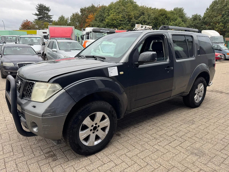 Nissan Pathfinder **AIRCO-EURO 3-7 SEATS** - Lengvasis automobilis: foto 3 Nissan Pathfinder **AIRCO-EURO 3-7 SEATS** - Lengvasis automobilis: foto 3