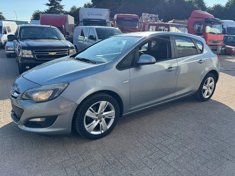 Opel Astra **EURO5-AIRCO** - Sedanas: foto 1 Opel Astra **EURO5-AIRCO** - Sedanas: foto 1
