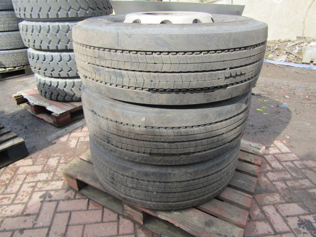 315/70/22.5 ‘ALCOA'(4) MICHELIN STEER PATTERN – 4 PIECE SET - Padanga - Sunkvežimis: foto 3 315/70/22.5 ‘ALCOA'(4) MICHELIN STEER PATTERN – 4 PIECE SET - Padanga - Sunkvežimis: foto 3