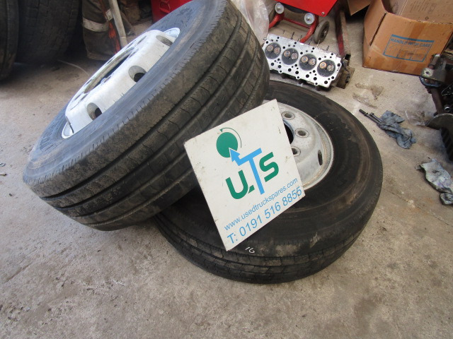 ALCOA ALLOYS (2) 285/70/19.5 STEER DUNLOP 2012 10/12MM TREAD 30MM HOLES - Padanga - Sunkvežimis: foto 3 ALCOA ALLOYS (2) 285/70/19.5 STEER DUNLOP 2012 10/12MM TREAD 30MM HOLES - Padanga - Sunkvežimis: foto 3