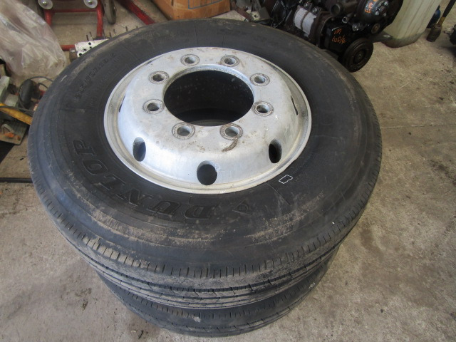ALCOA ALLOYS (2) 285/70/19.5 STEER DUNLOP 2012 10/12MM TREAD 30MM HOLES - Padanga - Sunkvežimis: foto 4 ALCOA ALLOYS (2) 285/70/19.5 STEER DUNLOP 2012 10/12MM TREAD 30MM HOLES - Padanga - Sunkvežimis: foto 4