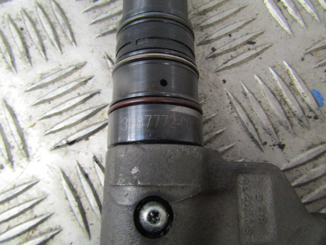 CUMMINS M11 INJECTORS (6) P/NO 3087772 - Kuro sistema - Sunkvežimis: foto 3 CUMMINS M11 INJECTORS (6) P/NO 3087772 - Kuro sistema - Sunkvežimis: foto 3