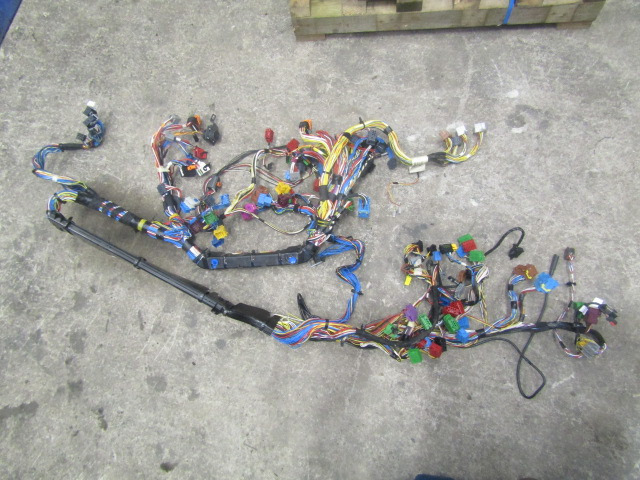 DAF LF 220 EURO 6 FULL CAB WIRING HARNESS P/NO 7422626863 P01 - Elektros sistema - Sunkvežimis: foto 1 DAF LF 220 EURO 6 FULL CAB WIRING HARNESS P/NO 7422626863 P01 - Elektros sistema - Sunkvežimis: foto 1
