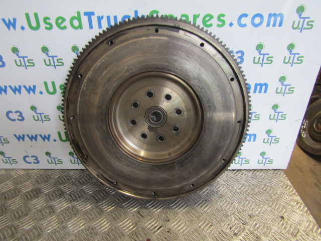 DAF LF 45 EURO 5 FLYWHEEL P/NO 5258810 - Smagratis - Sunkvežimis: foto 1 DAF LF 45 EURO 5 FLYWHEEL P/NO 5258810 - Smagratis - Sunkvežimis: foto 1
