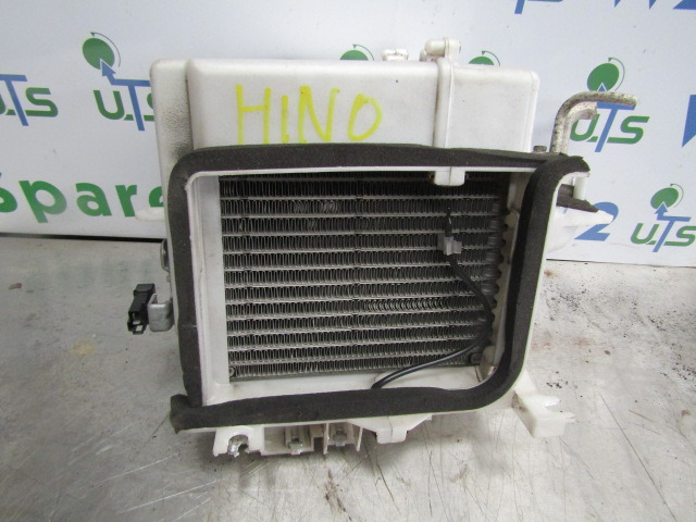 HINO 300 SERIES (N04C) HEATER MATRIX - Variklis ir dalys - Sunkvežimis: foto 1 HINO 300 SERIES (N04C) HEATER MATRIX - Variklis ir dalys - Sunkvežimis: foto 1