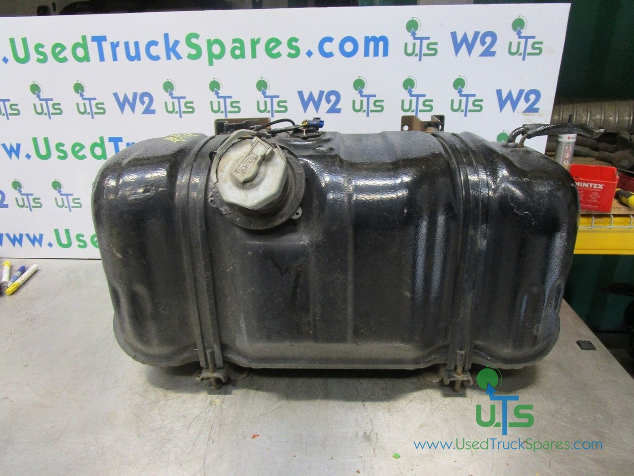 ISUZU NKR FUEL TANK COMPLETE - Degalų bakas - Sunkvežimis: foto 1 ISUZU NKR FUEL TANK COMPLETE - Degalų bakas - Sunkvežimis: foto 1
