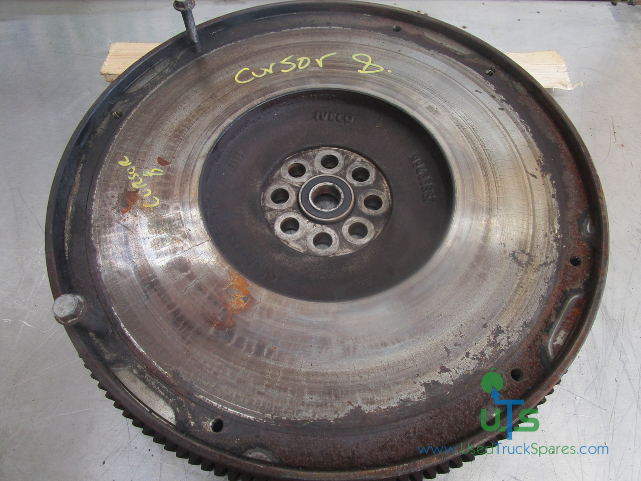 IVECO CURSOR 8 FLYWHEEL P/NO 99633961 - Smagratis - Sunkvežimis: foto 2 IVECO CURSOR 8 FLYWHEEL P/NO 99633961 - Smagratis - Sunkvežimis: foto 2