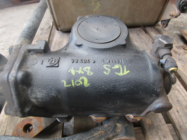 MAN TGS 8X4 STEERING BOX ZF P/NO 984014E/28091 - Vairavimo sistema - Sunkvežimis: foto 1 MAN TGS 8X4 STEERING BOX ZF P/NO 984014E/28091 - Vairavimo sistema - Sunkvežimis: foto 1