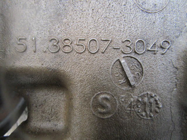 MAN TGS / TGX WATER PUMP DRIVE UNIT P/NO 51.38507-3049 - Variklis ir dalys - Sunkvežimis: foto 3 MAN TGS / TGX WATER PUMP DRIVE UNIT P/NO 51.38507-3049 - Variklis ir dalys - Sunkvežimis: foto 3