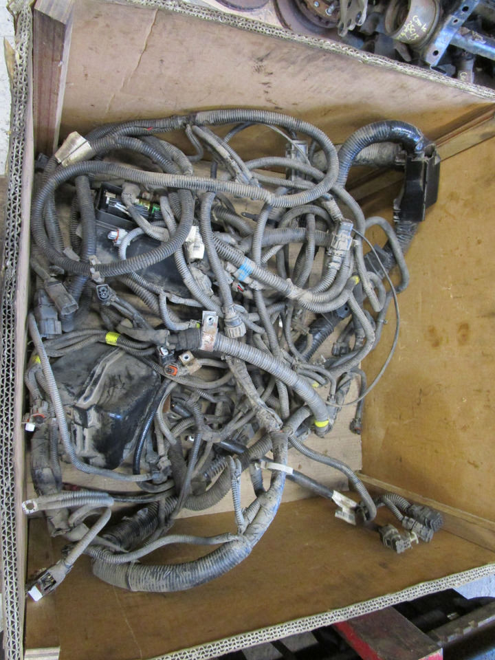 MITSUBISHI FUSO 4P10 COMPLETE WIRING HARNESS - Elektros sistema - Sunkvežimis: foto 2 MITSUBISHI FUSO 4P10 COMPLETE WIRING HARNESS - Elektros sistema - Sunkvežimis: foto 2