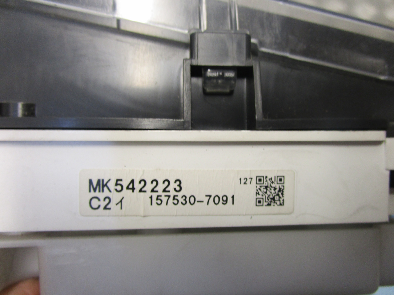 MITSUBISHI FUSO CLOCK CLUSTER P/NO MK542223 - Elektros sistema - Sunkvežimis: foto 2 MITSUBISHI FUSO CLOCK CLUSTER P/NO MK542223 - Elektros sistema - Sunkvežimis: foto 2