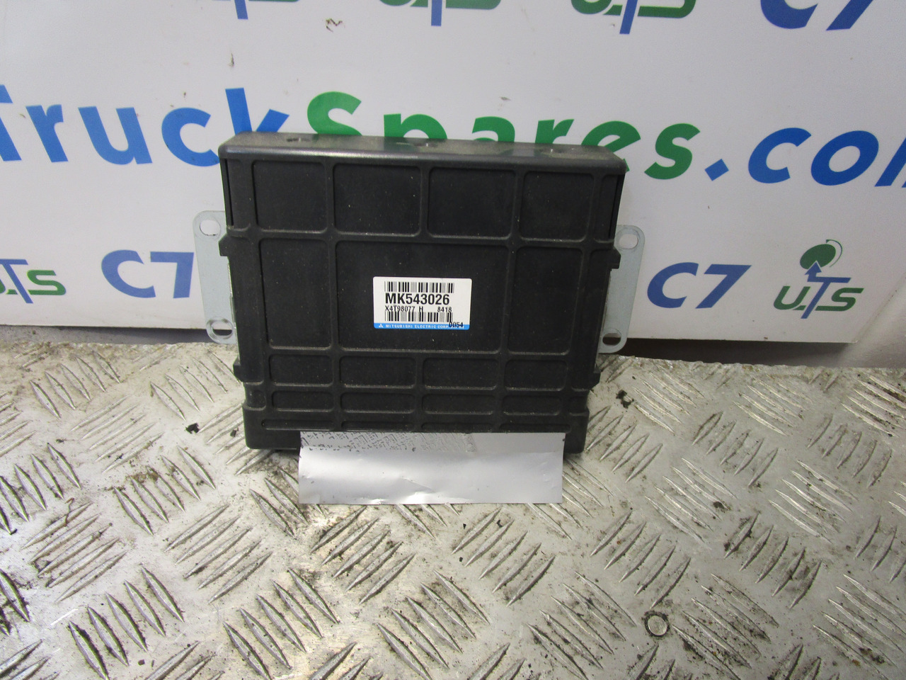 MITSUBISHI FUSO CONTROL UNIT P/NO MK543026 - Elektros sistema - Sunkvežimis: foto 1 MITSUBISHI FUSO CONTROL UNIT P/NO MK543026 - Elektros sistema - Sunkvežimis: foto 1