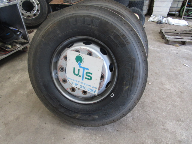 PIRELLI 315/80/22.5 FRONT 2022 ALMOST NEW ONLY 1000KM COMPLETE ON RIMS - Padanga - Sunkvežimis: foto 1 PIRELLI 315/80/22.5 FRONT 2022 ALMOST NEW ONLY 1000KM COMPLETE ON RIMS - Padanga - Sunkvežimis: foto 1