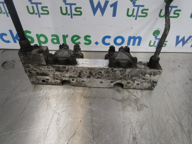 SCANIA 124 420 DC1203 INJECTOR RAIL 1440233/1511693 - Variklis ir dalys - Sunkvežimis: foto 4 SCANIA 124 420 DC1203 INJECTOR RAIL 1440233/1511693 - Variklis ir dalys - Sunkvežimis: foto 4