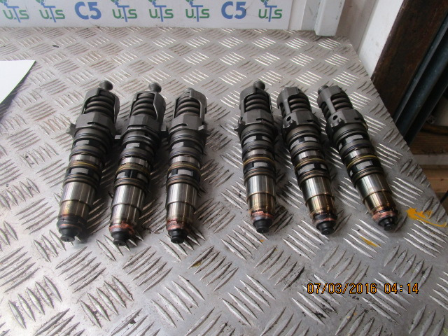SCANIA 124 420 DC1203 INJECTORS (6) 4076912 - Kuro sistema - Sunkvežimis: foto 1 SCANIA 124 420 DC1203 INJECTORS (6) 4076912 - Kuro sistema - Sunkvežimis: foto 1