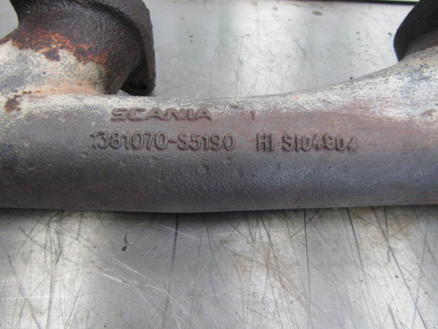 SCANIA 144/164 V8 EXHAUST MANIFOLD P/NO 1381070 / 1424920 -S 5190 - Variklis ir dalys - Sunkvežimis: foto 2 SCANIA 144/164 V8 EXHAUST MANIFOLD P/NO 1381070 / 1424920 -S 5190 - Variklis ir dalys - Sunkvežimis: foto 2