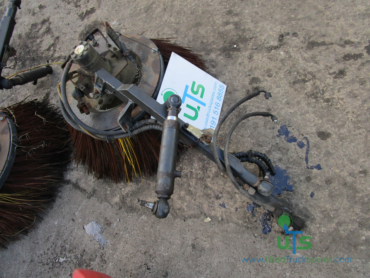 SCHMIDT SWINGO 200 R/HAND BRUSH ARM AND DRIVE - Rotacinė šluota - Komunalinė/ Specializuota technika: foto 1 SCHMIDT SWINGO 200 R/HAND BRUSH ARM AND DRIVE - Rotacinė šluota - Komunalinė/ Specializuota technika: foto 1