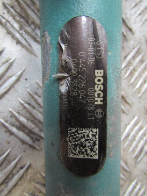 VOLVO FE BOSCH FUEL RAIL & SENSOR P/NO 0445226047 - Variklis ir dalys - Sunkvežimis: foto 2 VOLVO FE BOSCH FUEL RAIL & SENSOR P/NO 0445226047 - Variklis ir dalys - Sunkvežimis: foto 2