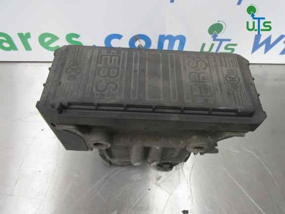 VOLVO FE EBS MODULATOR P/NO 21122035 - Stabdžių dalys - Sunkvežimis: foto 1 VOLVO FE EBS MODULATOR P/NO 21122035 - Stabdžių dalys - Sunkvežimis: foto 1