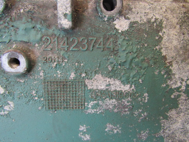 VOLVO FH13 D13C OIL COOLER COVER P/NO 21423744 - Variklis ir dalys - Sunkvežimis: foto 2 VOLVO FH13 D13C OIL COOLER COVER P/NO 21423744 - Variklis ir dalys - Sunkvežimis: foto 2