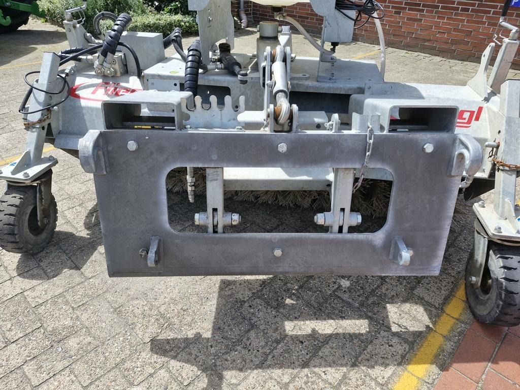 Fliegl KEH 1850 TYPE 600 - Šienapjovė: foto 4 Fliegl KEH 1850 TYPE 600 - Šienapjovė: foto 4