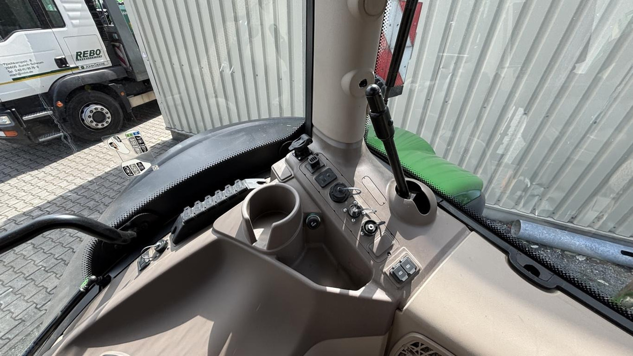 John Deere 6R195 - Traktorius: foto 4 John Deere 6R195 - Traktorius: foto 4