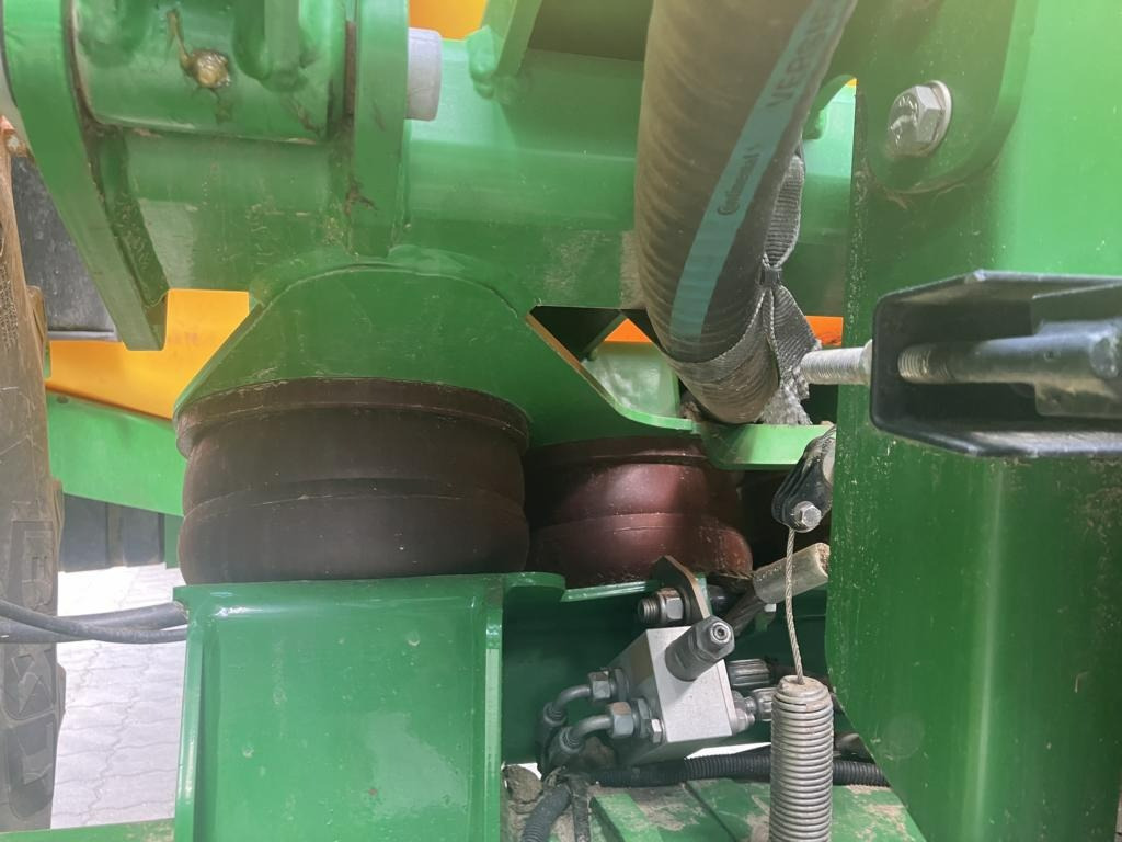 John Deere BASISMASCHINE R944I POWRSPRAY - Prikabinamas purkštuvas: foto 4 John Deere BASISMASCHINE R944I POWRSPRAY - Prikabinamas purkštuvas: foto 4