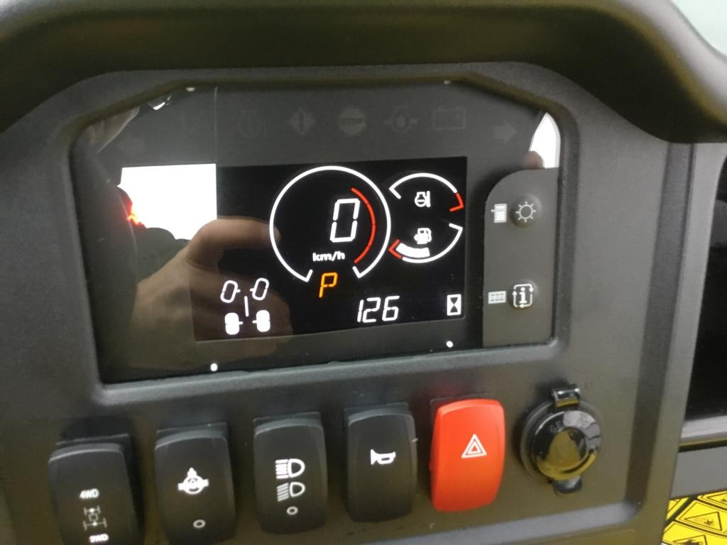 John Deere GATOR HPX 815 E - Keturratis: foto 4 John Deere GATOR HPX 815 E - Keturratis: foto 4