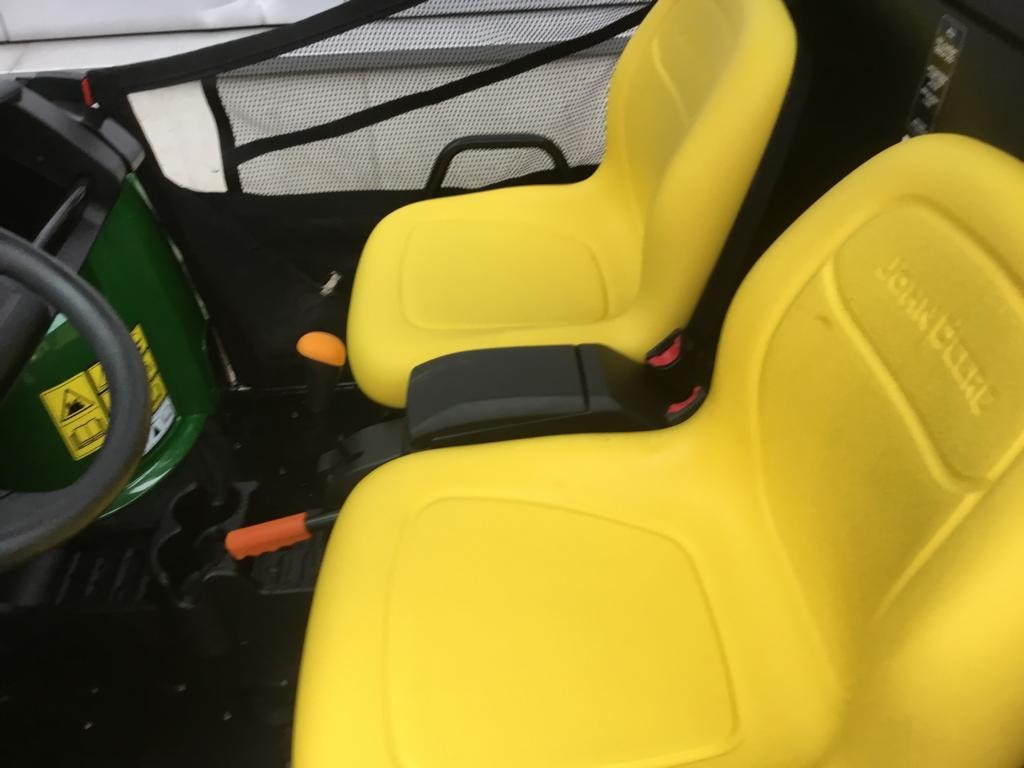 John Deere GATOR HPX 815 E - Keturratis: foto 3 John Deere GATOR HPX 815 E - Keturratis: foto 3