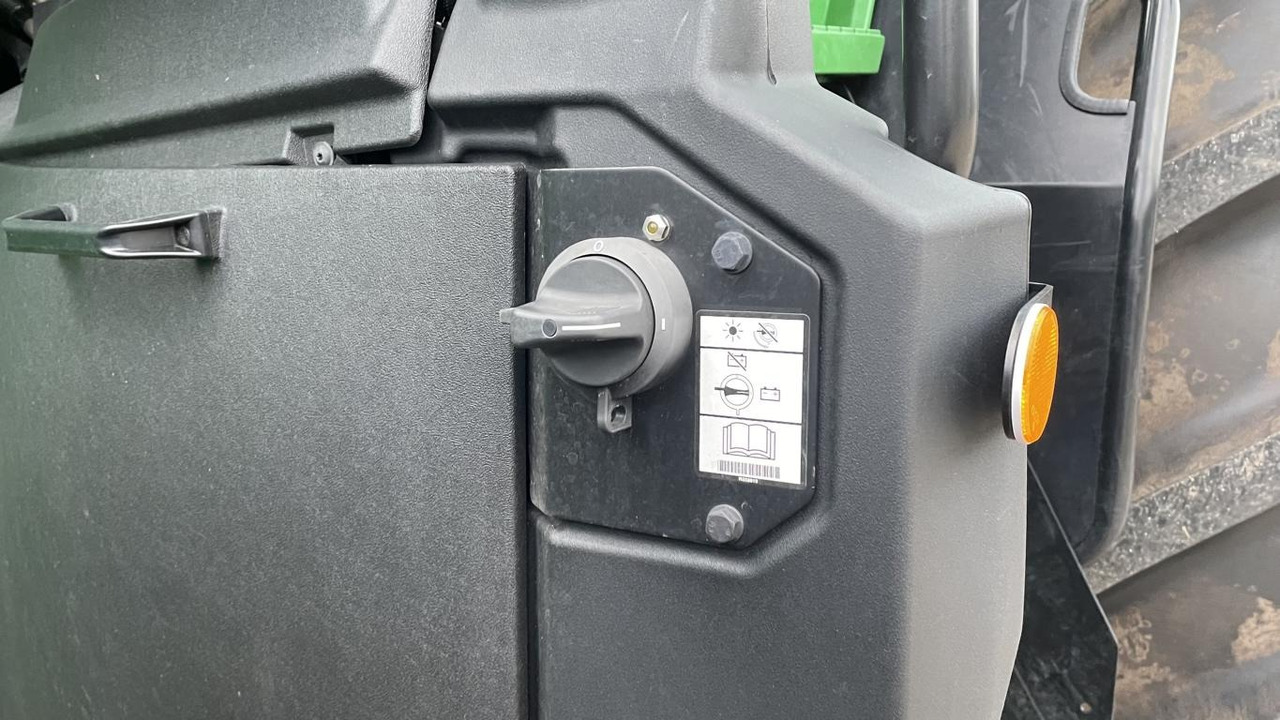 Nauja Traktorius John Deere TRAKTOR 7R350: foto 22