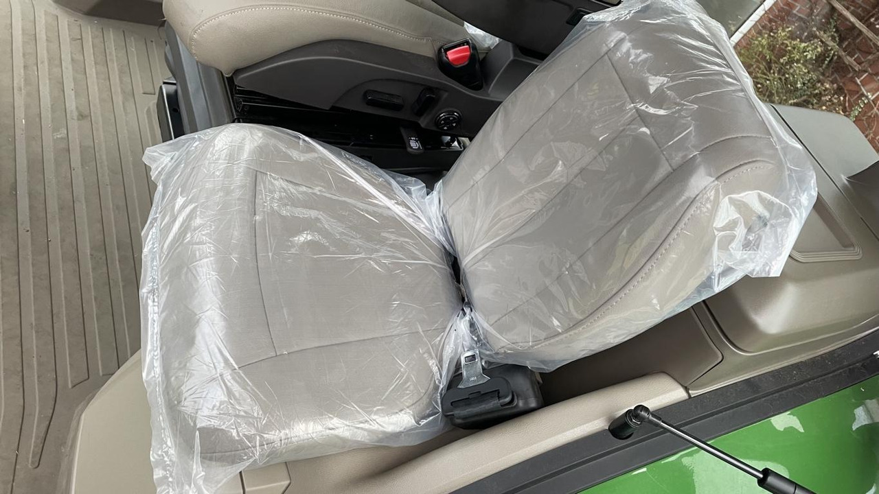 Nauja Traktorius John Deere TRAKTOR 7R350: foto 18