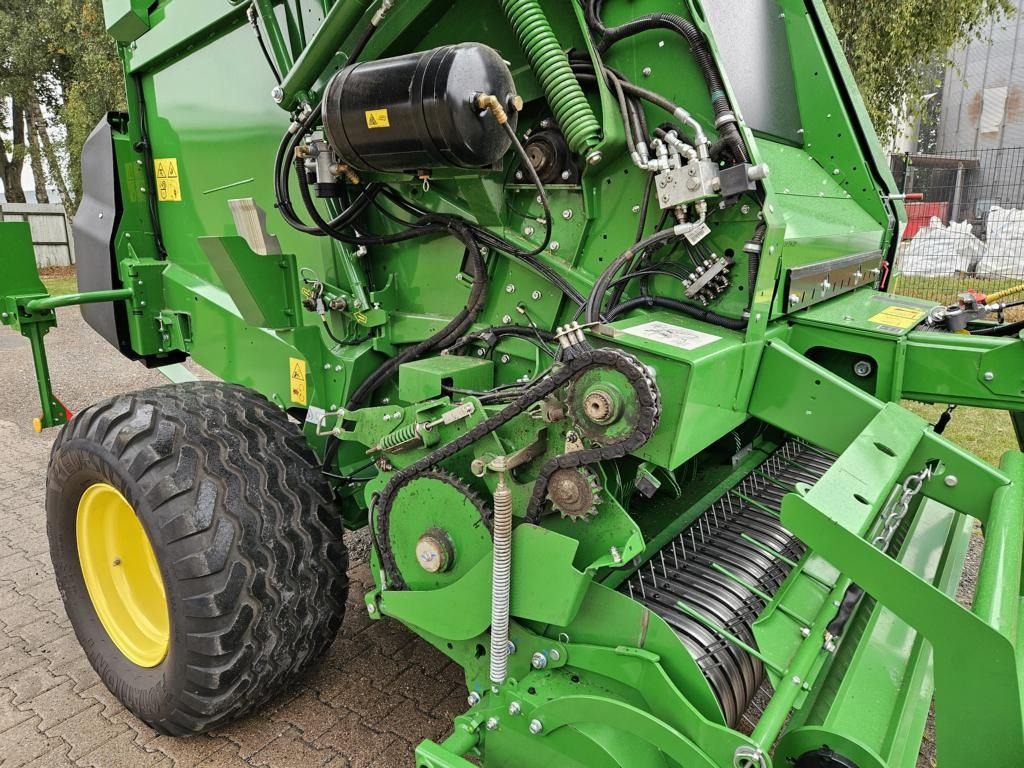 John Deere V461M - PAKET FÜR RUNDBALLENPR - Vyniotuvas: foto 3 John Deere V461M - PAKET FÜR RUNDBALLENPR - Vyniotuvas: foto 3
